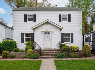 30 Wilwade Rd, Great Neck, NY 11020