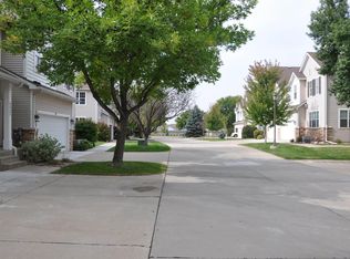 3335 W Ralph Rogers Rd, Sioux Falls, SD 57108