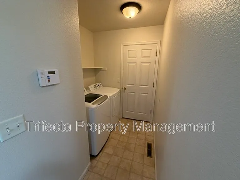 3627 Glenbarr Ct — Photo 7