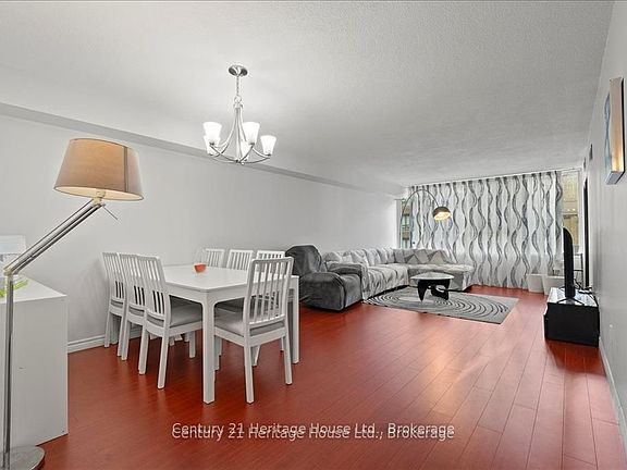 2nd image of 45 Carlton St #609