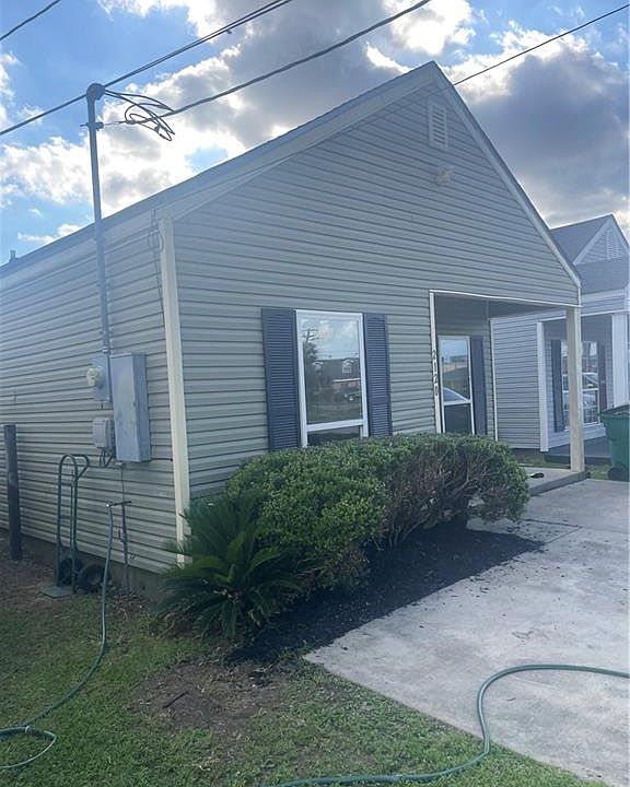 1st image of 2120 Newton St