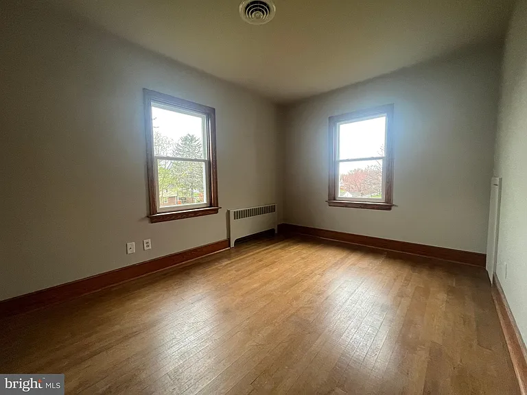 300 Harrison Ave — Photo 11