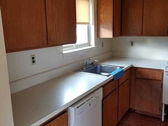 2nd image of 187 Brighton Ave