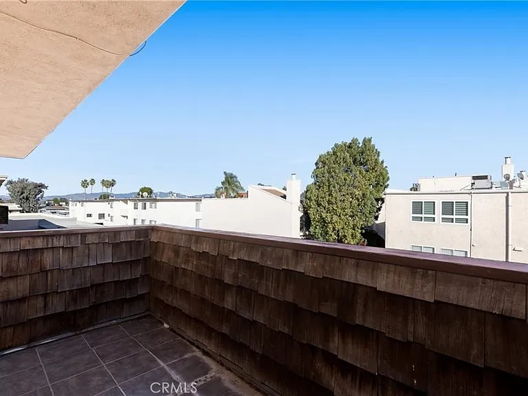 5400 Newcastle Ave #56 — Photo 17