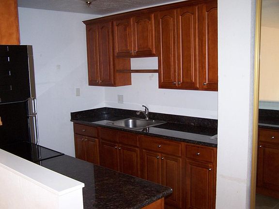 3rd image of 1126 Cherry Ave APT 50