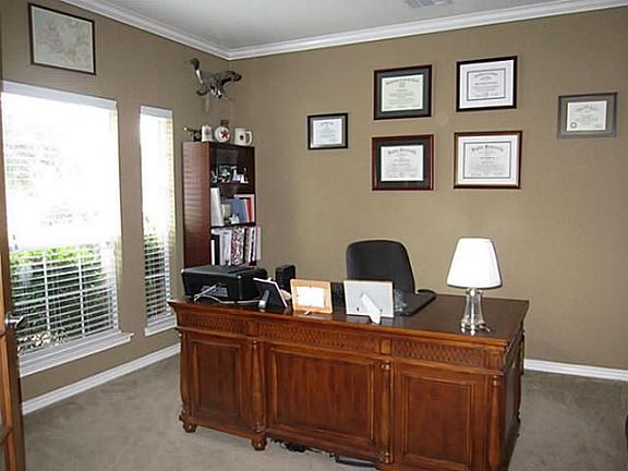 3rd image of 11232 Luckenbach Dr