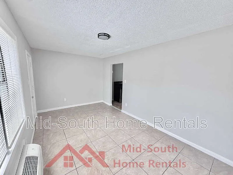 1 bed, 1.0 bath, $649 — Photo 4