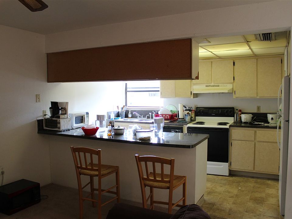2nd image of 2811 SW Archer Rd APT Z236