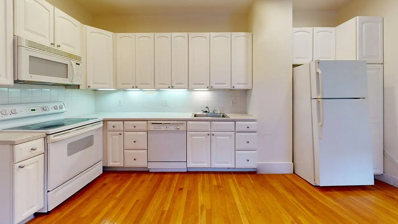 1 bed, 610 sqft, $2,750 — Photo 4