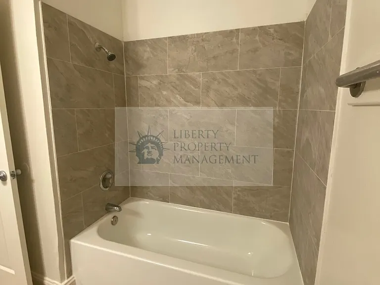 4281 N Chestnut Ave #102 — Photo 12