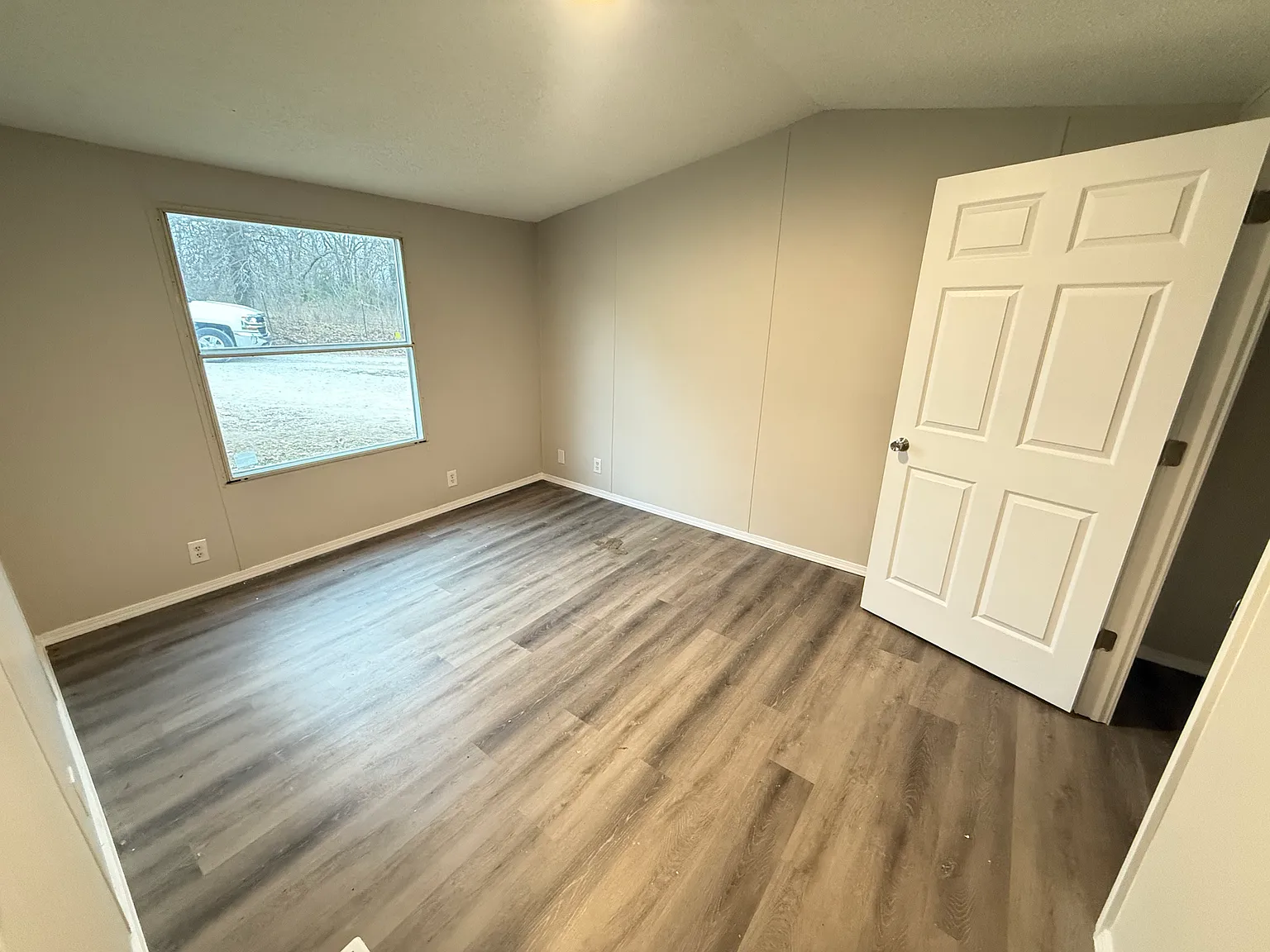2 bed, 850 sqft, $750 — Photo 4