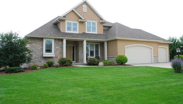 1st image of 22304 Goldfinch Dr