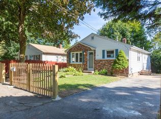 213 Ostend St, Johnston, RI 02919
