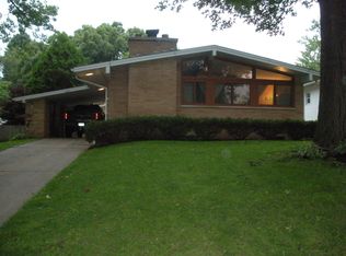 1524 9th Ave SW, Cedar Rapids, IA 52404