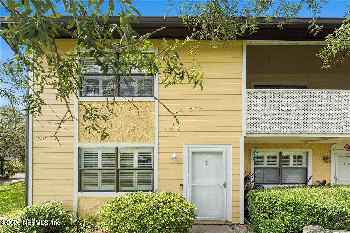 2 bed, 1.5 bath, 800 sqft, $1,700 — Photo 3