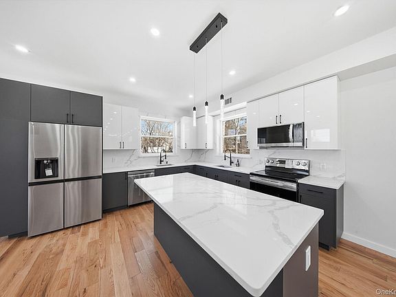 5th image of 6 Maple Avenue