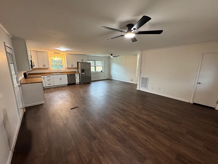 6878 Sifford Rd — Photo 3
