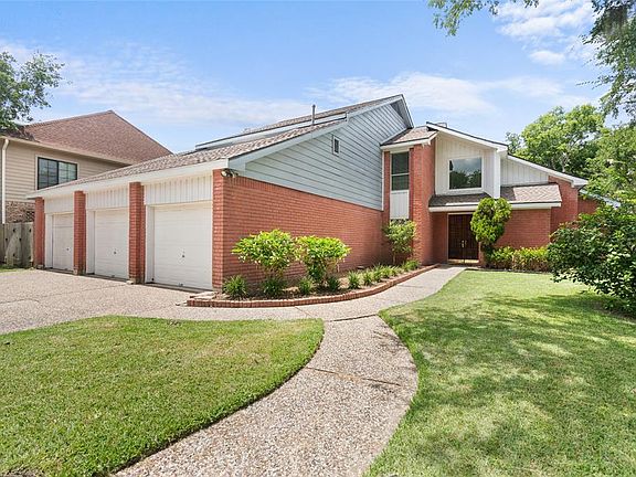 2nd image of 1106 Brecon Hall Dr