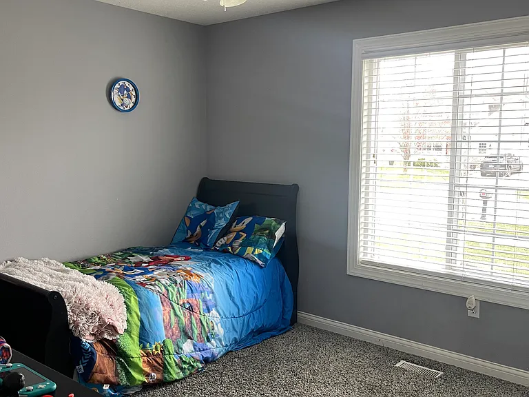 640 SE Cardinal Ln — Photo 11