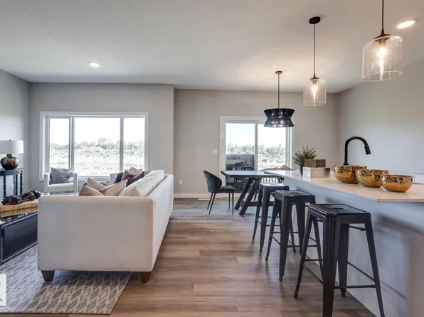 407 Brickyard Point E, Stony Plain, AB T7Z 0H9