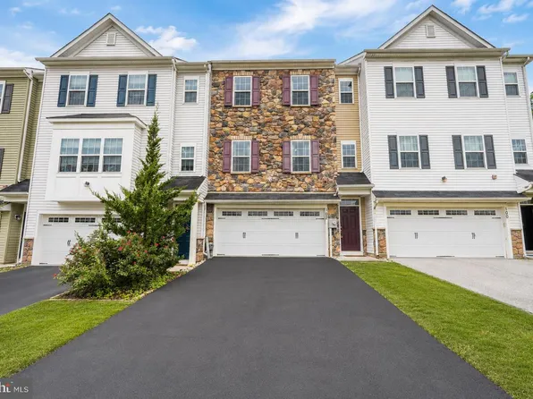 102 Master Ave, Feasterville Trevose, PA 19053