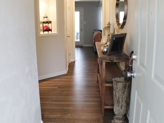 3rd image of 1716 Everest Cir