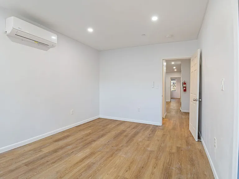 1428 A St SE #3 — Photo 6