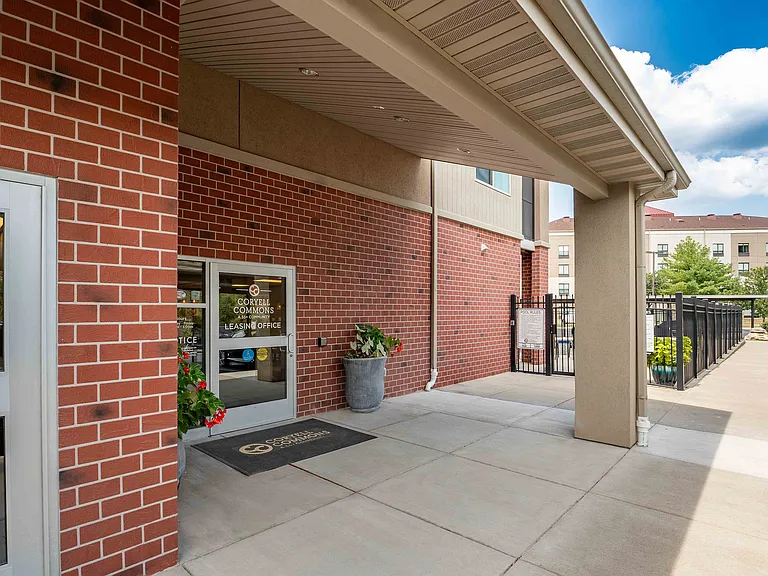 Coryell Commons — Photo 10