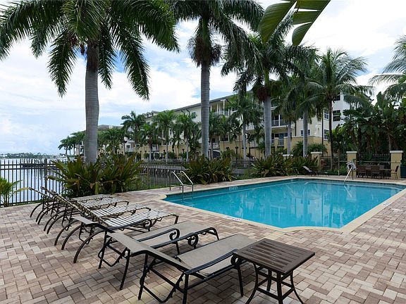 3rd image of 3940 N Flagler Drive #203