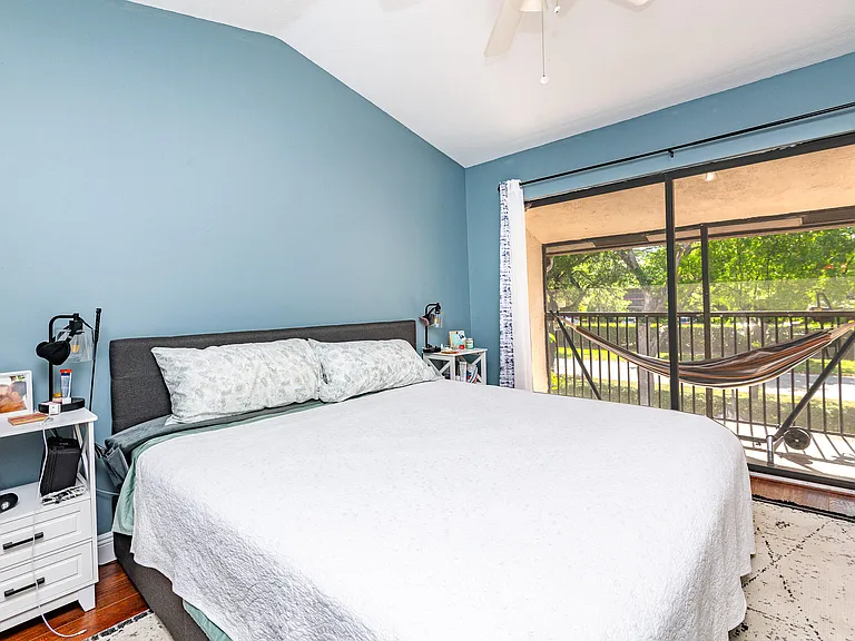 740 SE 1st Way #101 — Photo 19