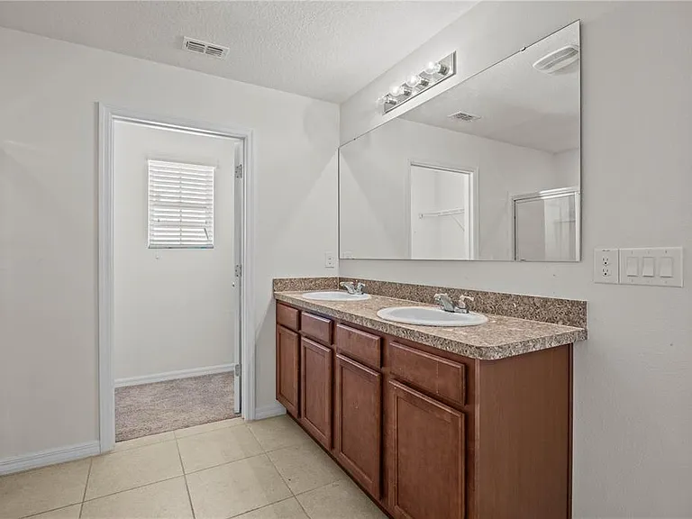 817 Sheen Cir — Photo 19
