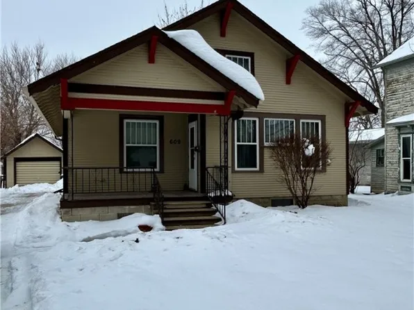 609 E Jefferson St, Winterset, IA 50273