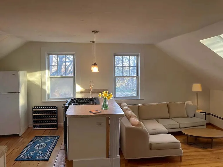 28 1/2 Grove St #3 — Photo 19