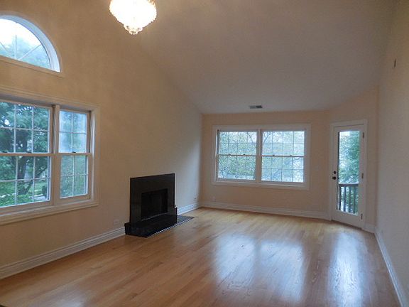 4th image of 3242 Carriage Way Dr