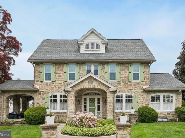 2456 Hillcrest Rd, Drexel Hill, PA 19026