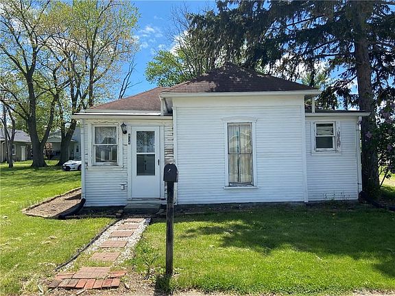 2nd image of 434 Jackson St