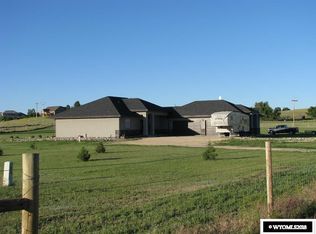 371 E Wulff Rd, Douglas, WY 82633
