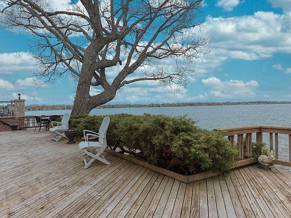 5th image of 1294 E Lake Dr