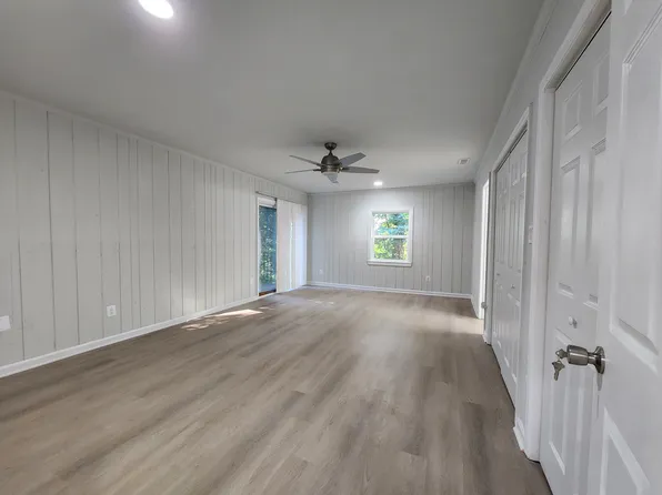 (undisclosed Address), Dumfries, VA 22026