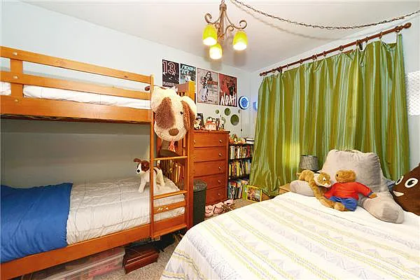 Sold by Argo Residential | media 31