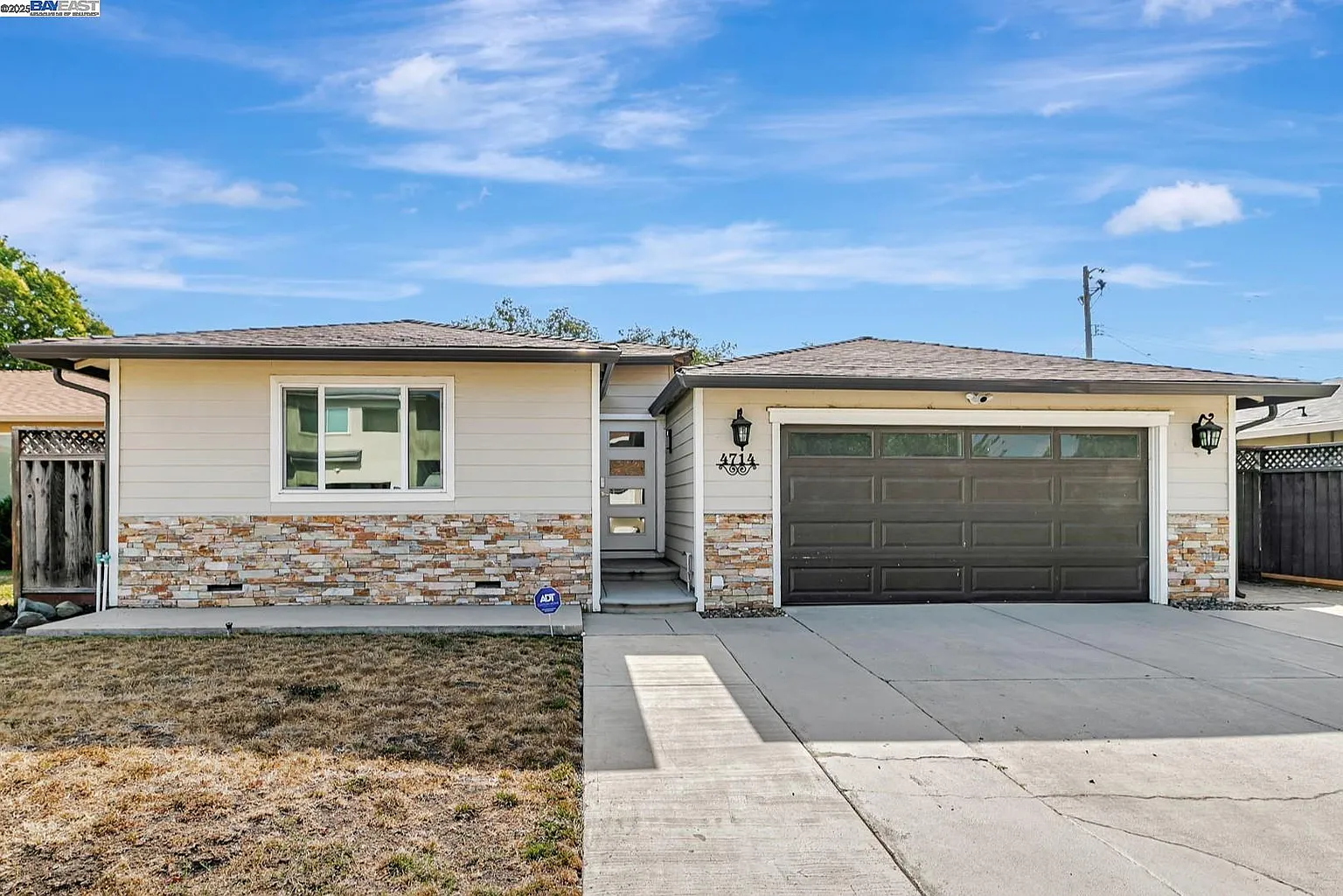 4714 Serra Ave photo 1