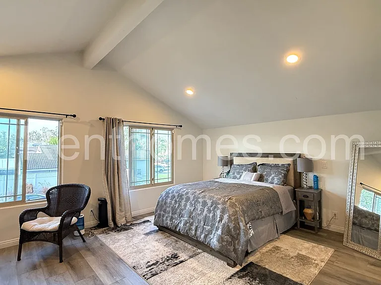10990 Red Rock Dr — Photo 21