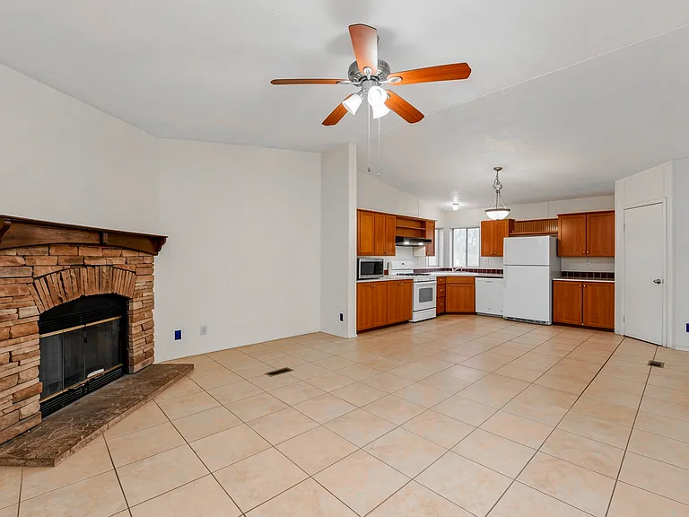 13507 W Stella Ln — Photo 13