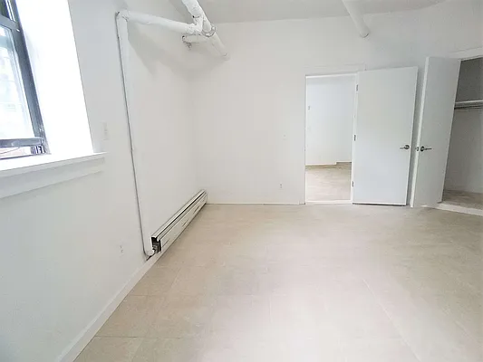 Rented by EXR | media 40