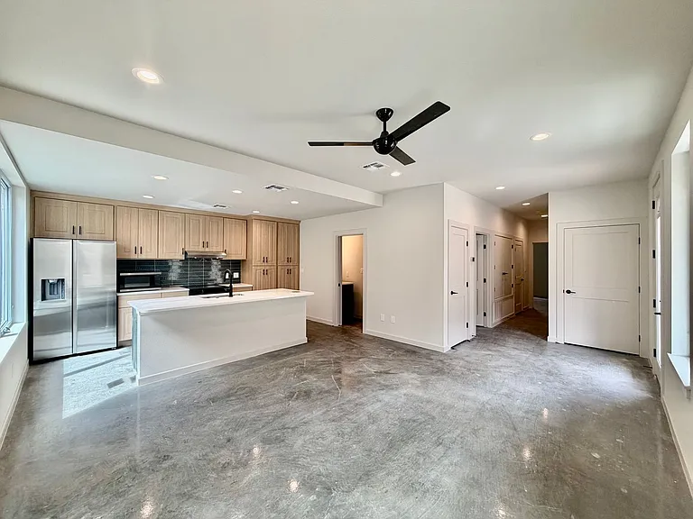 Modern Luxury in San Marcos' Premier Courtyard Community Now Leasing! — Photo 36