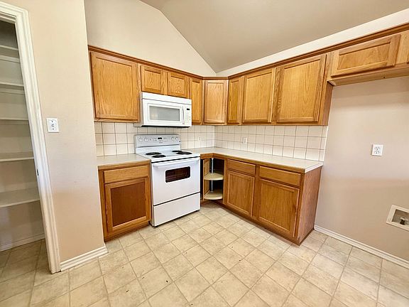 5th image of 5605 Reagan St