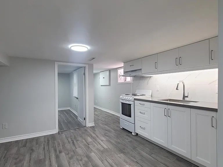 238 Strathmore Blvd #LOWER — Photo 4