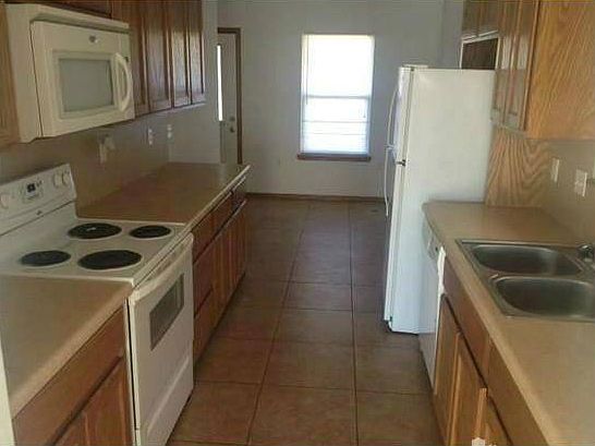 2nd image of 1117 Linda Ln