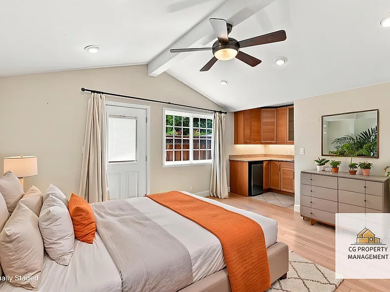 12445 Green Meadow Ln — Photo 13