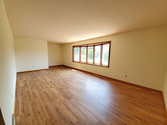 5th image of 4 Vista Dr NW